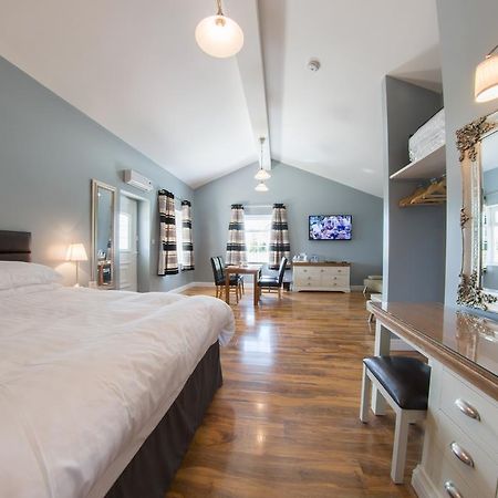 Silverstone Golf Club And Hotel Room photo