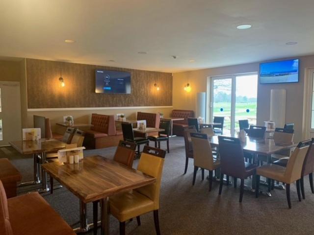 Silverstone Golf Club And Hotel Exterior photo