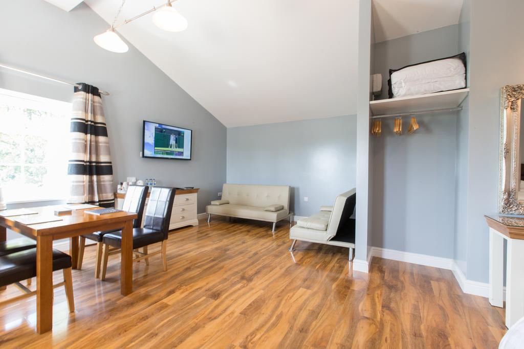 Silverstone Golf Club And Hotel Room photo