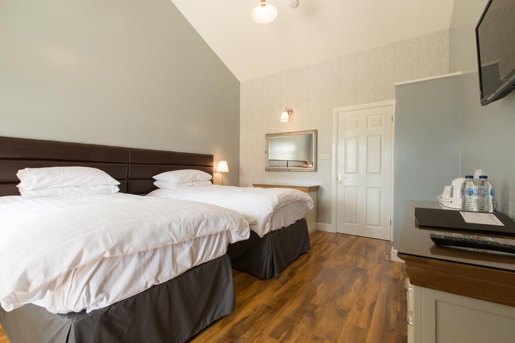 Silverstone Golf Club And Hotel Room photo